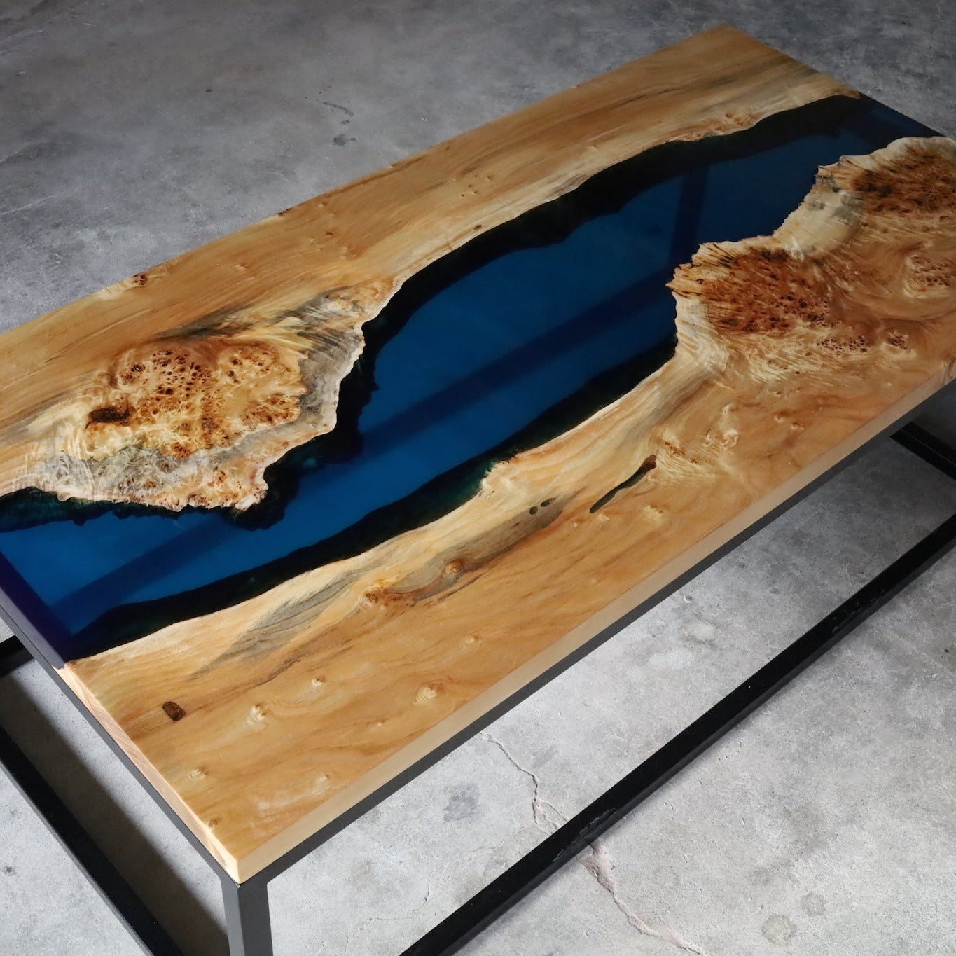 ポプラ レジンテーブル