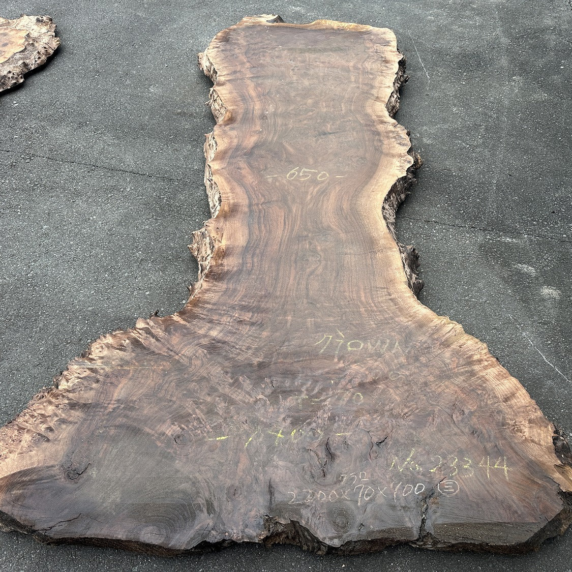 クラロウォールナット一枚板 レジンテーブル